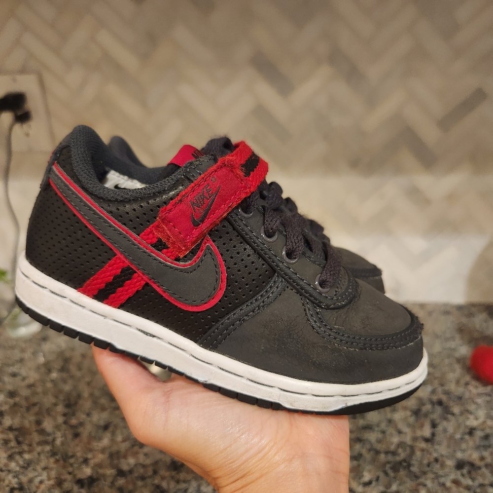 Nike vandal low (ps) 10.5 little kids